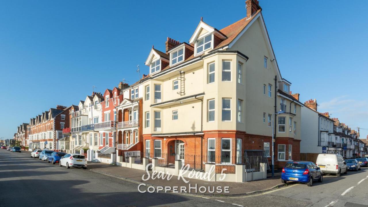 Beautiful Apartments On The Sea Front - Sea Road 5 Felixstowe Extérieur photo